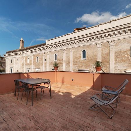 Apartment With Terrace In Via Del Pellegrino - Fromhometoרומא מראה חיצוני תמונה