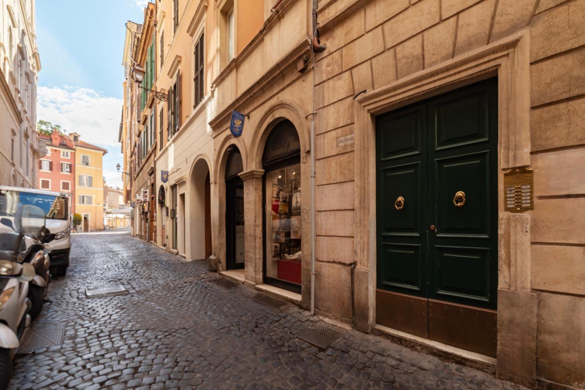 Apartment With Terrace In Via Del Pellegrino - Fromhometoרומא מראה חיצוני תמונה