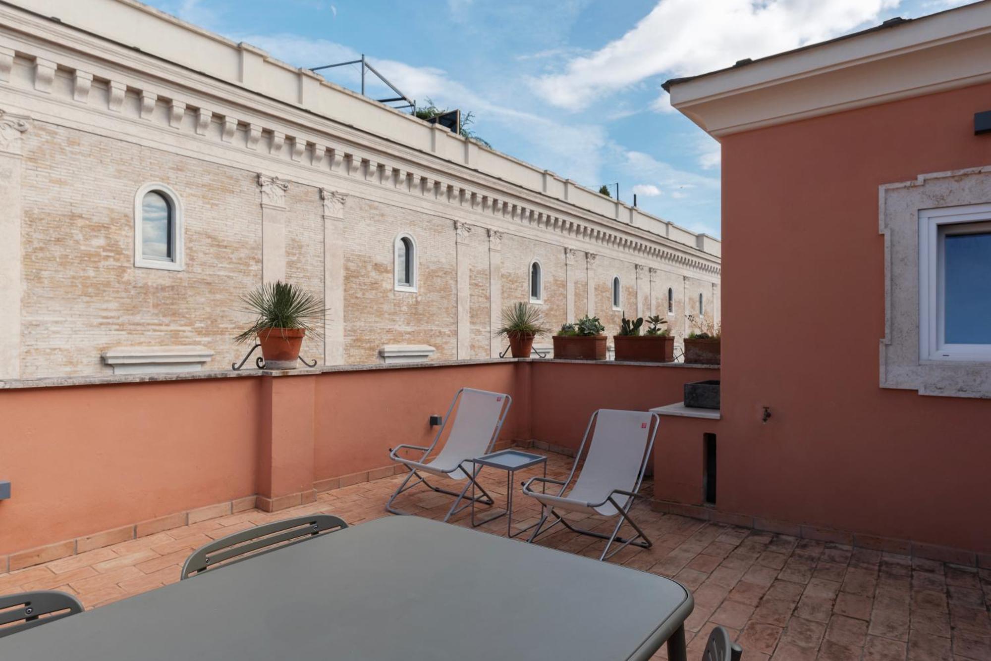 Apartment With Terrace In Via Del Pellegrino - Fromhometoרומא מראה חיצוני תמונה